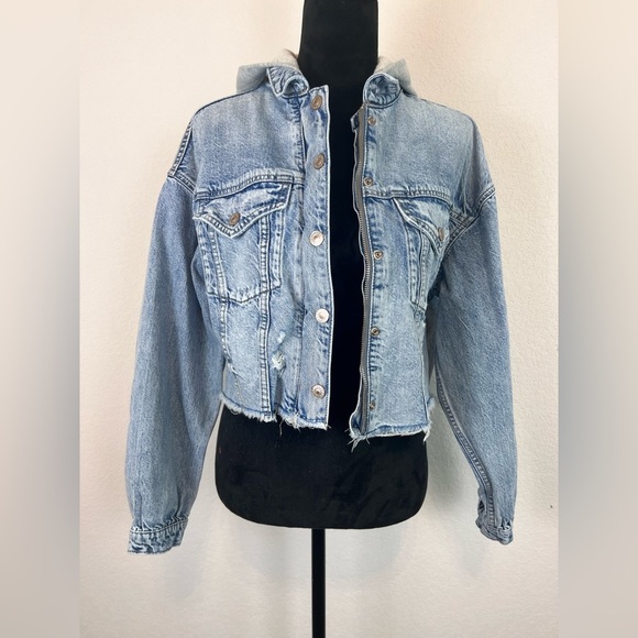 American Eagle Zipped up Distress Hoodie Denim Jackets Size: Medium - Picture 1 of 10